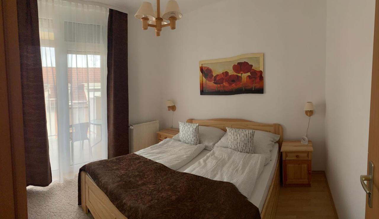 Konig Apartman Iii. Хевіз Екстер'єр фото